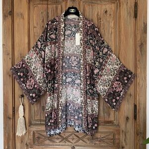 Jens 🏴‍☠️ Pirate Booty Wildflower Floral Kimono Pink Black Robe Cover up M/L NWT